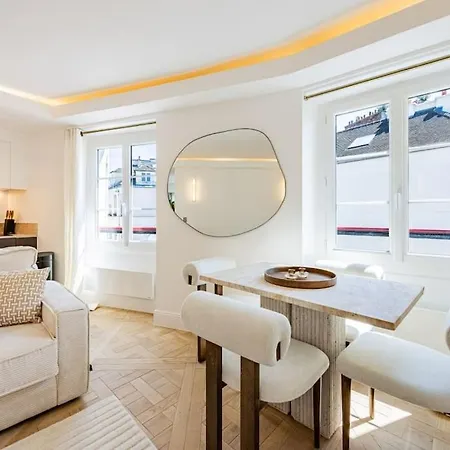 Apartment 1bedroom Sacree Coeur Place Du Tertre Montmartre *